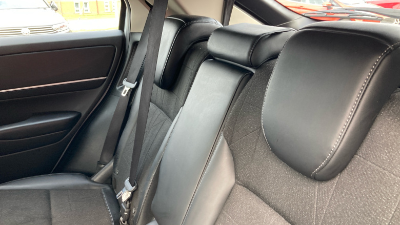 Honda HR-V 1.5 eHEV Advance 5dr CVT Hybrid Hatchback